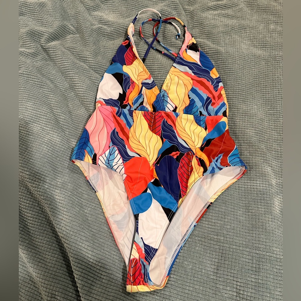 Colorful‎ bright one-piece bathing suit; size large; with removable pads